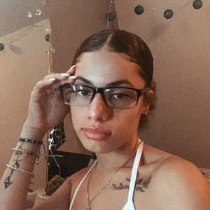 Meet your Posher, Nahiley